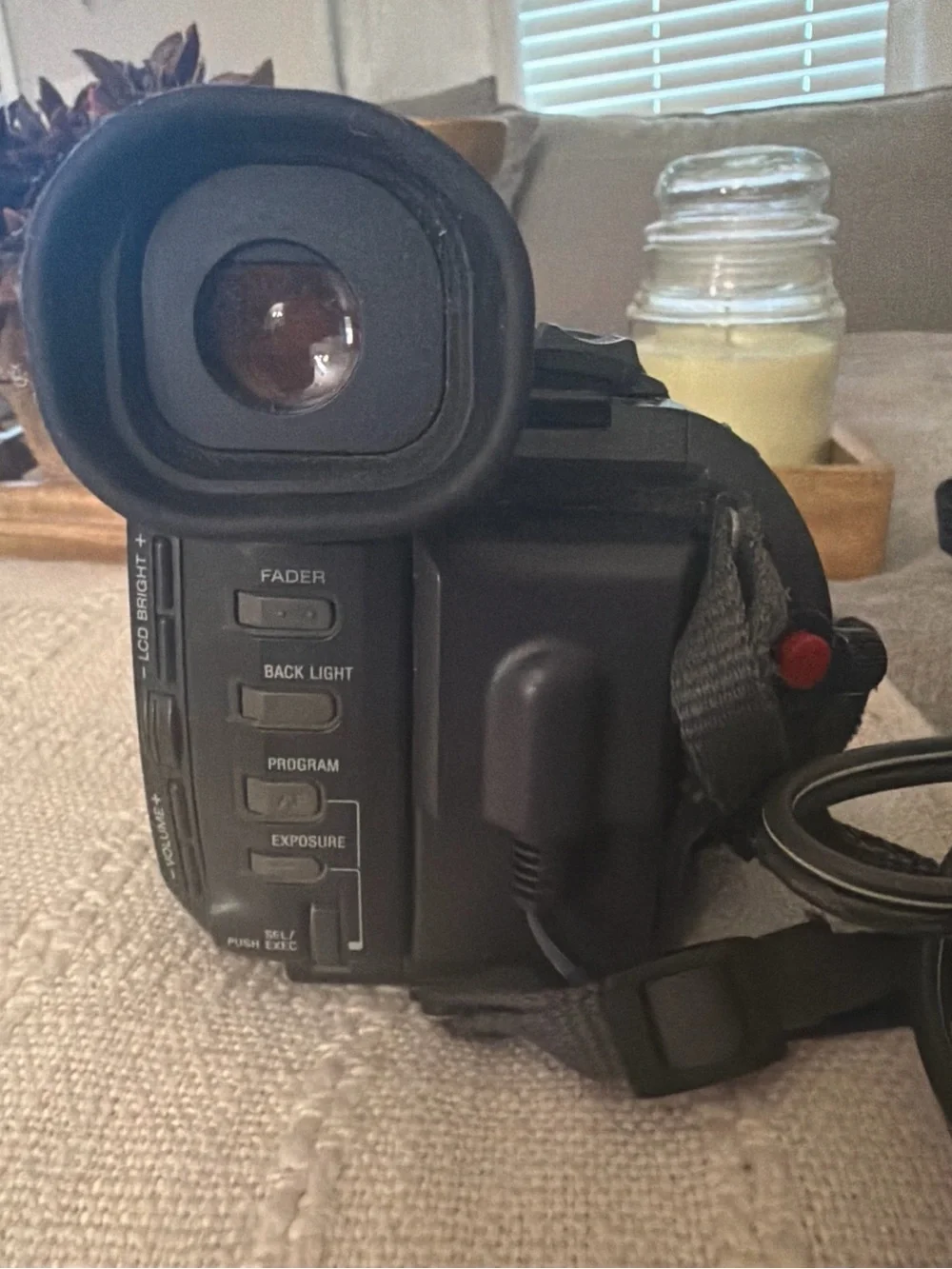 Sony Handycam CCD-TRV72 NTSC Video Hi8 Camcorder / Tested / + Accessories